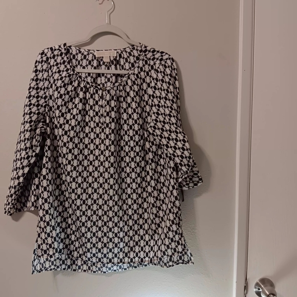Michael Kors Black & White Geometric Women's Blouse - Picture 7 of 11